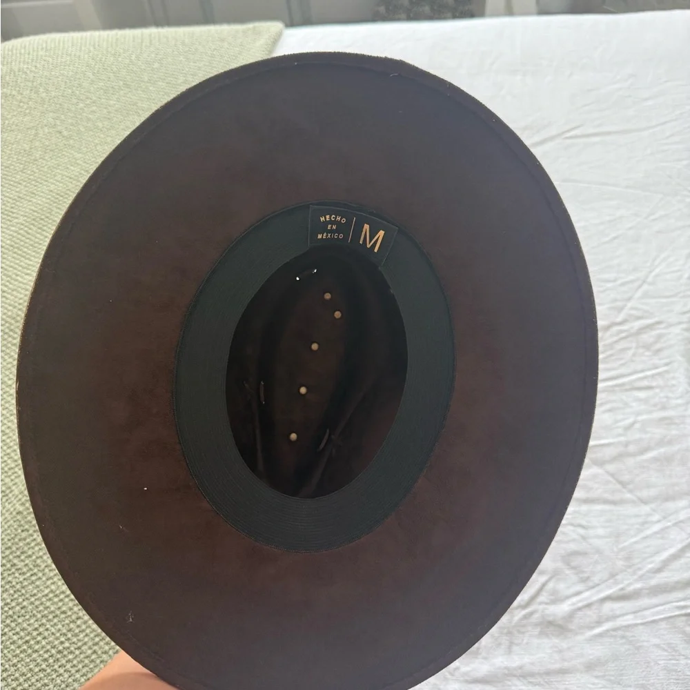 LV cowgirl hat - Picture 4 of 4